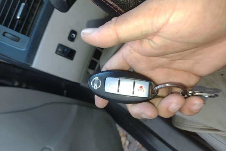 Used Nissan Tiida 2011 1.6L CVT Smart Version Vehicle Key