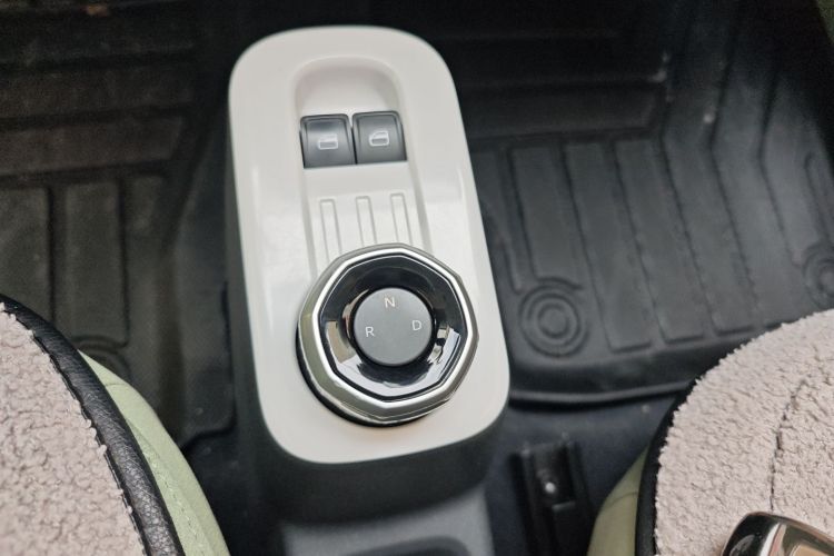 Used Geely Galaxy Panda 2025 210km Panda Rider Gear Lever