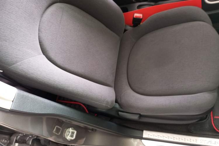 Used Nissan Sylphy 2016 Classic 1.6XE Automatic Leading Edition Right Front Seat