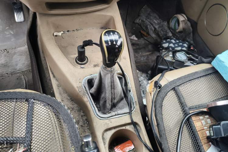 Used Wuling Hongguang 2014 1.2L S Comfort Model China IV