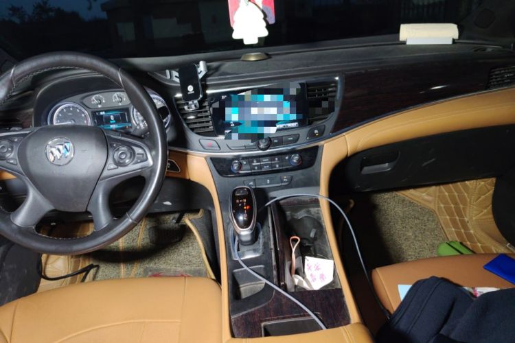 Used Buick LaCrosse 2018 28T Elite Edition Audio And AC Panel