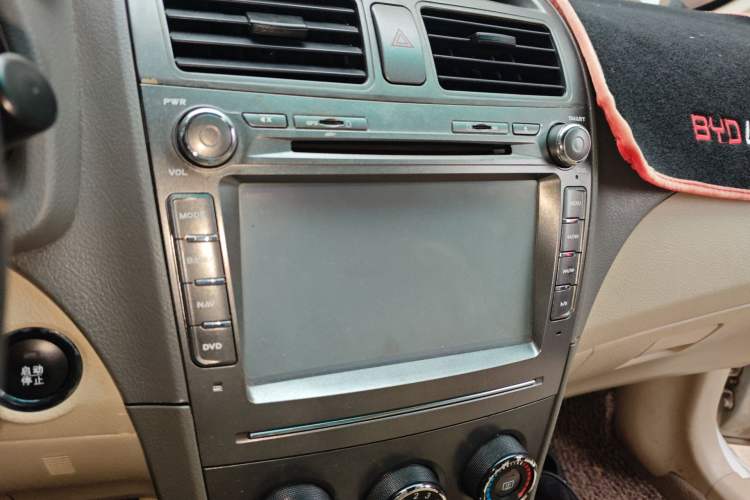 Used BYD L3 2012 1.5L Manual Comfort Edition Audio And AC Panel