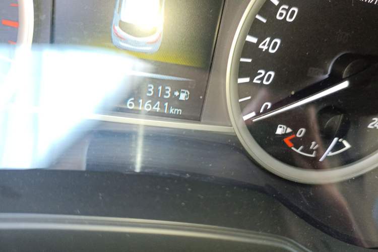 Used Nissan Tiida 2019 1.6L CVT Smart Drive Version China VI Standard Odometer Close Up