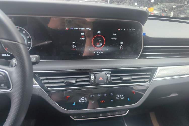 Used Hongqi HS5 2022 Facelifted Version 2.0T Smart Connect Flagship All-Wheel-Drive Edition Audio And AC Panel