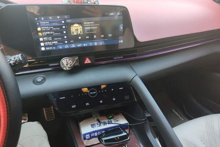 Used Hyundai Elantra 2021 240TGDi DCT TOP Flagship Edition Audio And AC Panel