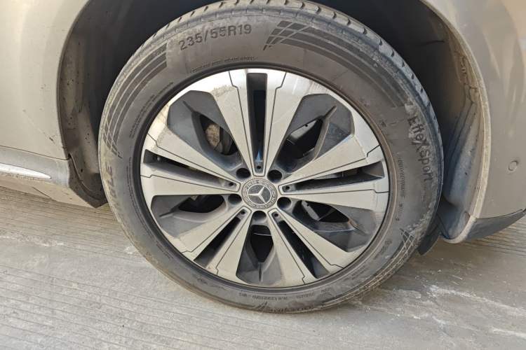 Used Mercedes-Benz EQC 2020 EQC 350 4MATIC Right Front Wheel Hub