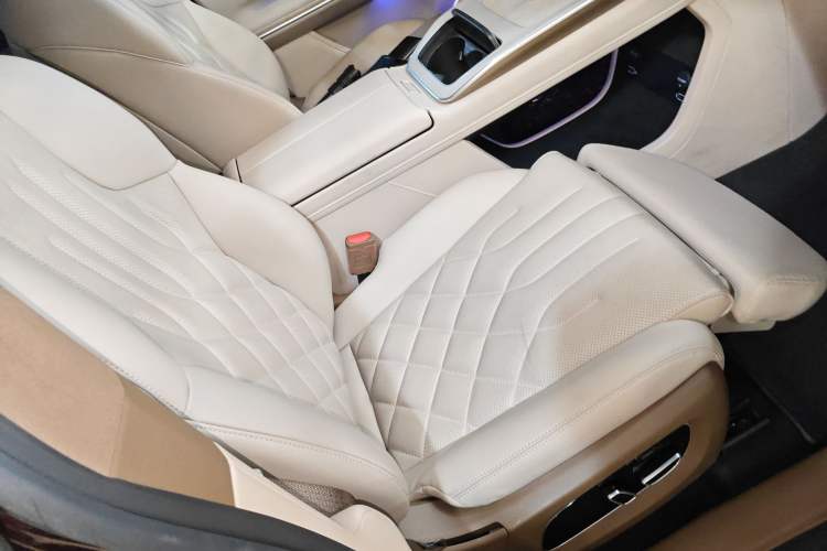 Used Hyptec HT 2024 825鸥翼 LiDAR Edition Right Front Seat