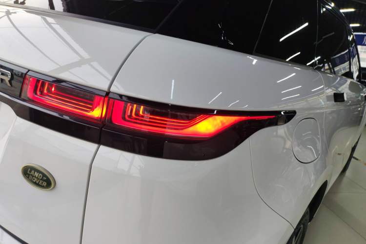 Used Land Rover Range Rover Evoque 2023 Aurora L 249 PS Luxury Edition