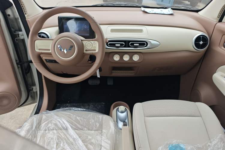 Used Wuling Hongguang MINIEV 2025 Four-Door Version Advanced Edition