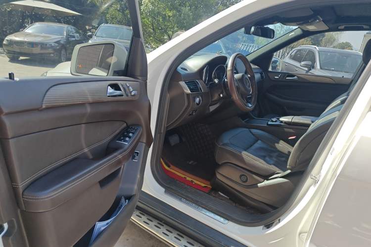 Used Mercedes-Benz GLE 2018 GLE 320 4MATIC Dynamic Edition Collector's Edition
