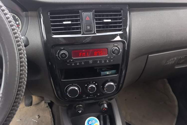 Used Wuling Rongguang V 2016 1.5L Standard Version