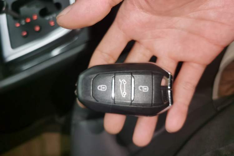 Used Citroen C4L 2014 1.6THP Intelligent Drive Automatic Dynamic Model Vehicle Key