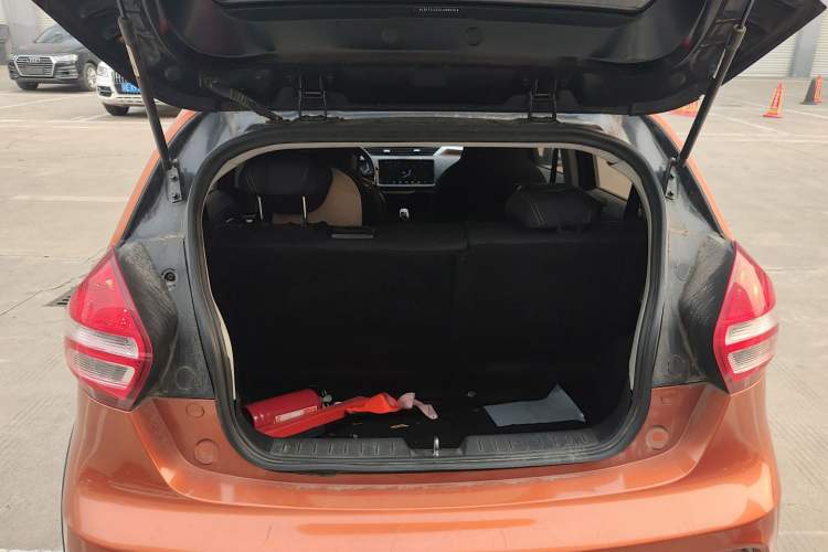 Used Geely Auto Vision X1 2017 1.3L Automatic Fun Edition
