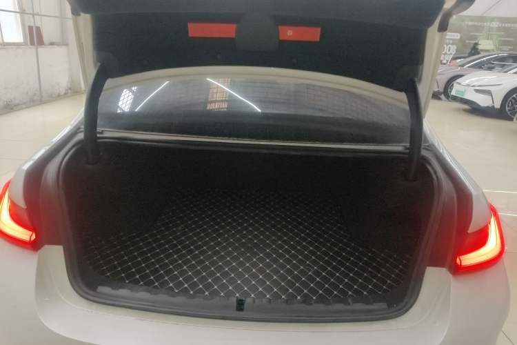 Used BMW i3 2024 eDrive 40 L Midnight Edition
