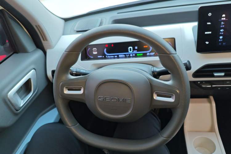 Used Geely Galaxy Panda 2024 Panda Mini 200km Endurance Bear