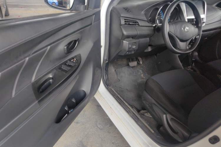 Used Toyota YARiS L Zhi Xuan 2017 1.5E CVT Enhanced Performance Edition Driver Seat