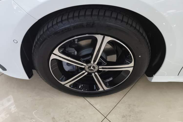 Used Mercedes-Benz A-Class 2025 A 200 L Fashion Model Left Front Wheel Hub