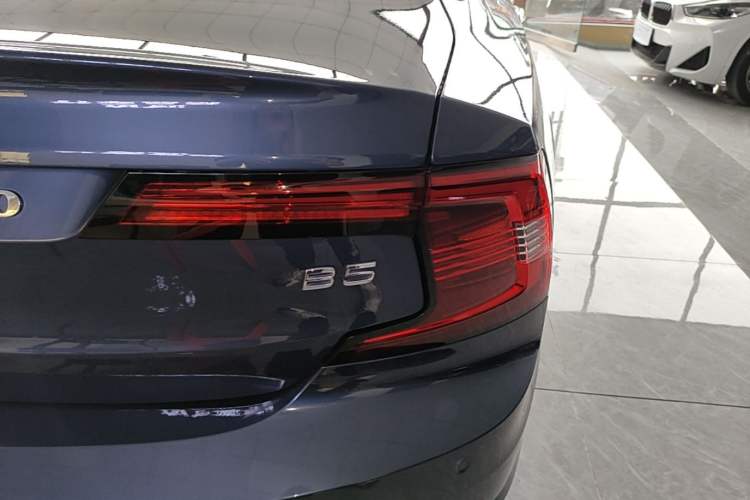 Used Volvo S90 2022 B5 Zhiyi Luxury Edition
