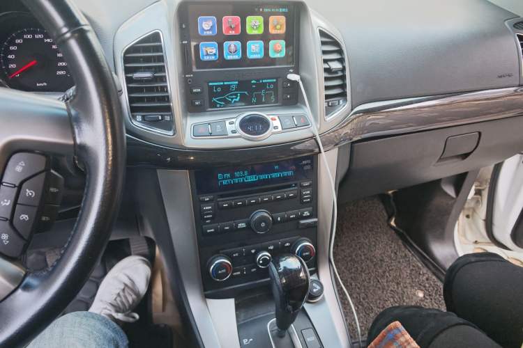 Used Chevrolet Captiva 2014 2.4L 4x4 Flagship Edition 7 Seats
