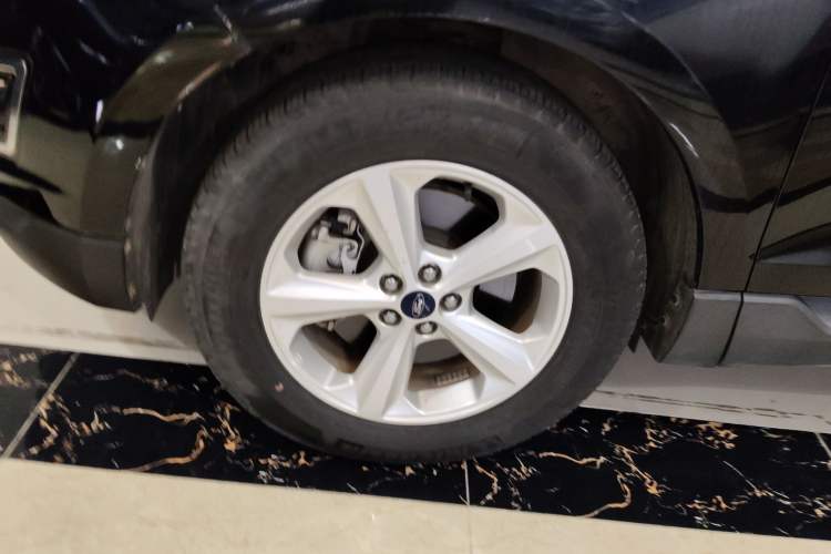 Used Ford Edge 2018 EcoBoost 245 Two-Wheel-Drive Titanium 5-Seater China VI Standard