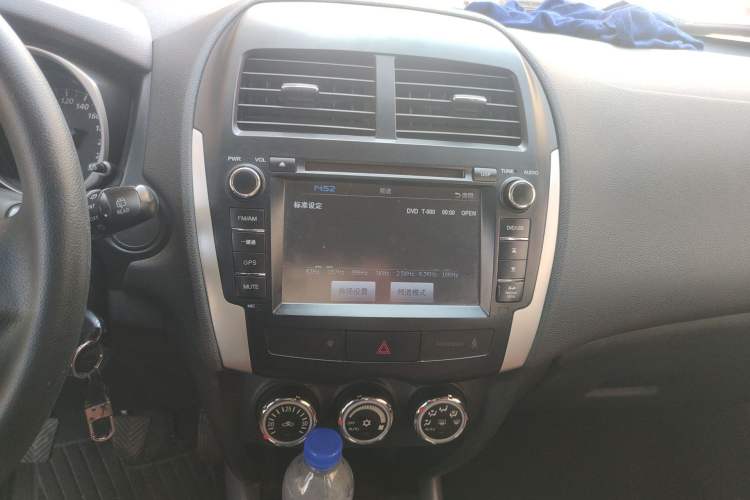 Used Mitsubishi ASX 2013 2.0L Manual Two-Wheel Drive Comfort Edition Audio And AC Panel