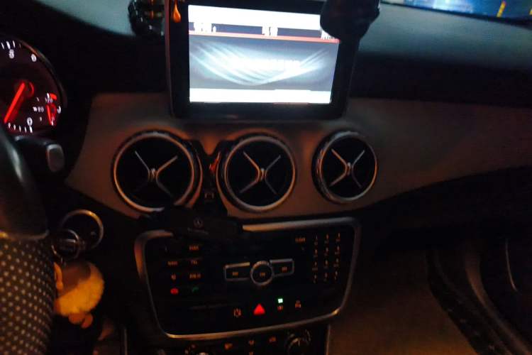 Used Mercedes-Benz GLA 2015 GLA 200 Audio And AC Panel