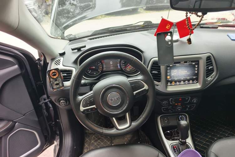 Used Jeep Compass 2017 200T Automatic Family Edition