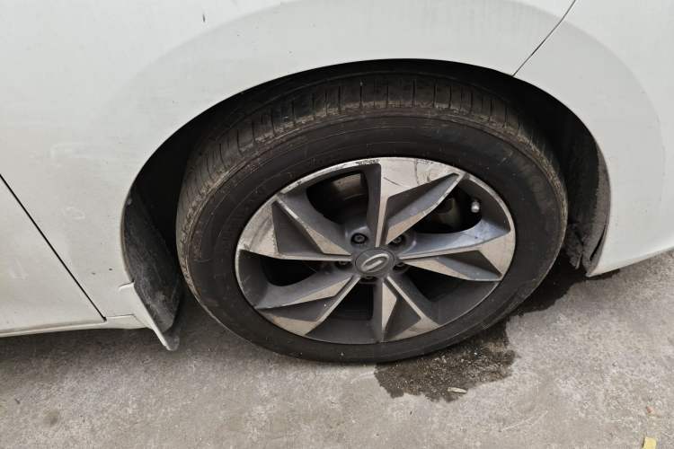 Used GAC Trumpchi M6 2021 270T DCT Luxury Edition (7 Seats) Right Front Wheel Hub