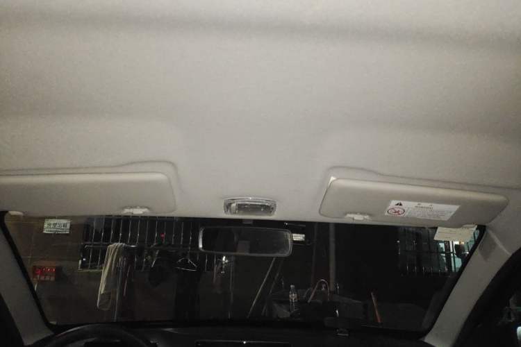 Used Dongfeng NAMMI BOX 2022 Chasing Wind Edition 331 km Standard Model
