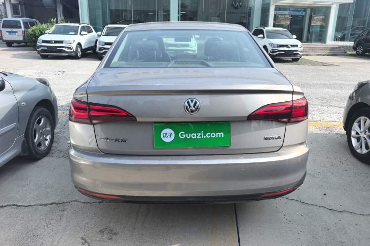 Used Volkswagen Bora 2019 Revised Version 1.5L Automatic Fashionable Style China VI