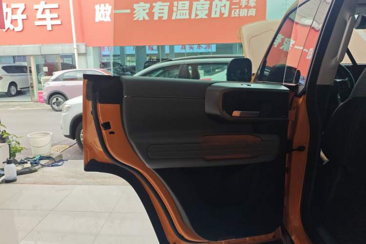 Used BAIC Off-Road BJ40 2024 2.0T All-New Urban Hunter Edition Chivalrous Style