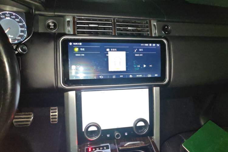 Used Land Rover Range 2013 5.0 SC V8 Vogue SE
