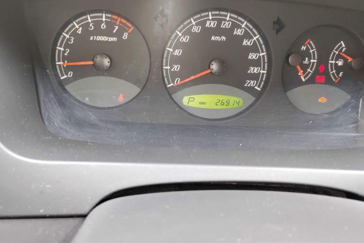 Used Roewe W5 2014 1.8T 2WD Automatic Tharu Special Edition