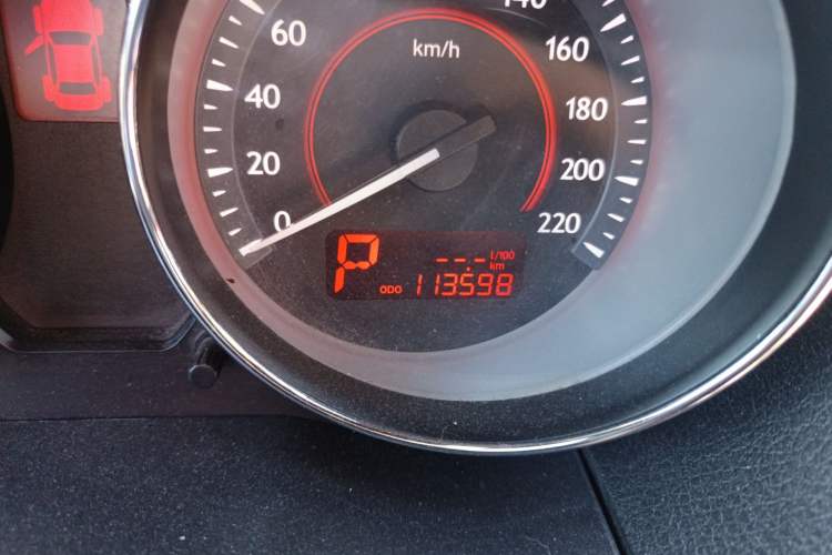 Used Bestune B50 2013 1.6L automatic luxury version
