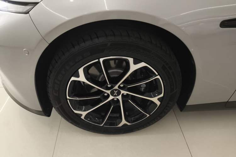 Used XPeng P7 2022 625E Left Front Wheel Hub