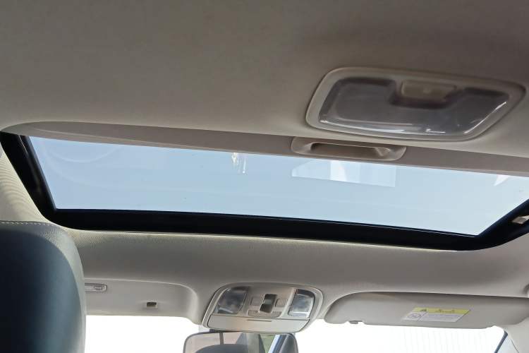 Used Kia KX5 2017 1.6T Automatic Two-Wheel Drive 15th Anniversary Special Edition DLX