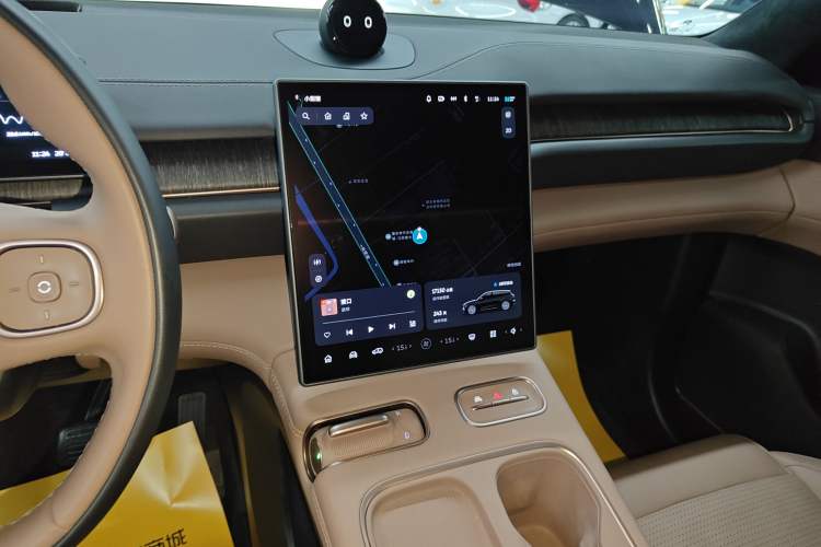 Used Nio ES6 2024 75 kWh Audio And AC Panel