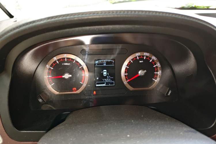 Used FORTHING Lingzhi 2018 M5L 1.6L 7-Seater Luxury Model