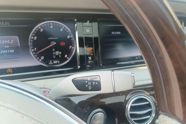 Used Mercedes-Benz Maybach S-Class 2015 S 400 4MATIC Gear Lever