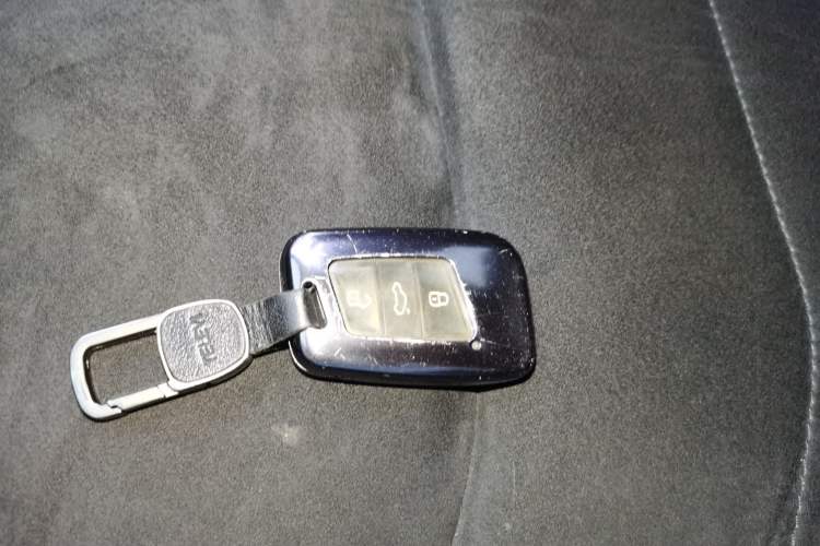 Used Volkswagen FAW-Volkswagen CC 2021 Estate Car 330TSI Hunter Vision Edition Vehicle Key