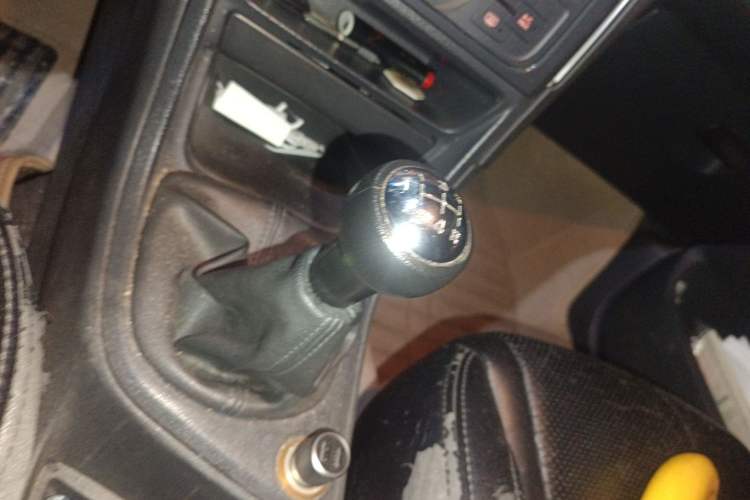 Used Peugeot 308 2013 1.6L Manual Fashion Model