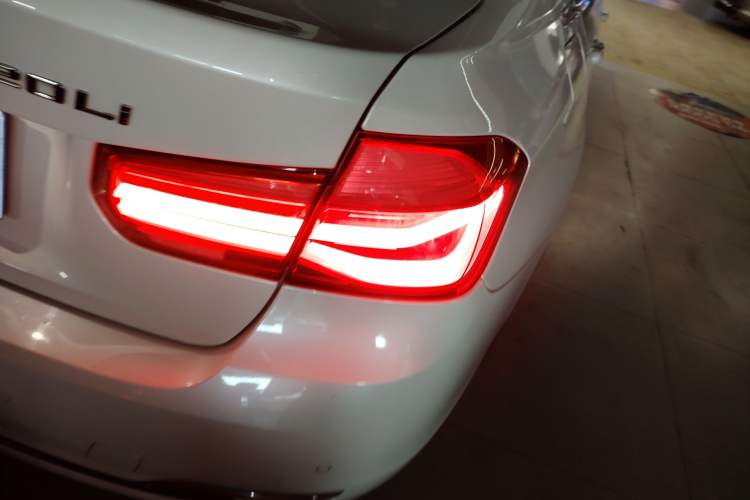 Used BMW 3 Series 2017 320Li Fashion Model
