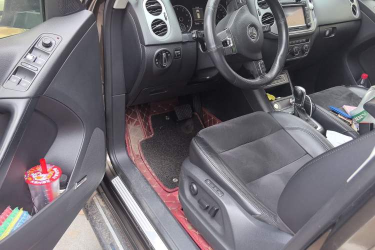 Used Volkswagen Tiguan 2013 2.0 TSI Automatic All-Wheel-Drive Flagship Edition Driver Seat