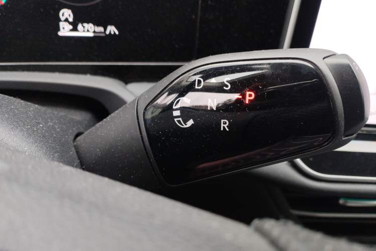 Used Volkswagen Magotan 2024 380TSI DSG Prestige Edition DaMai Package Gear Lever