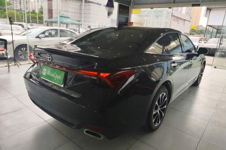 Used Toyota Avalon 2023 2.5L Luxury Edition Rear Right 45 Deg