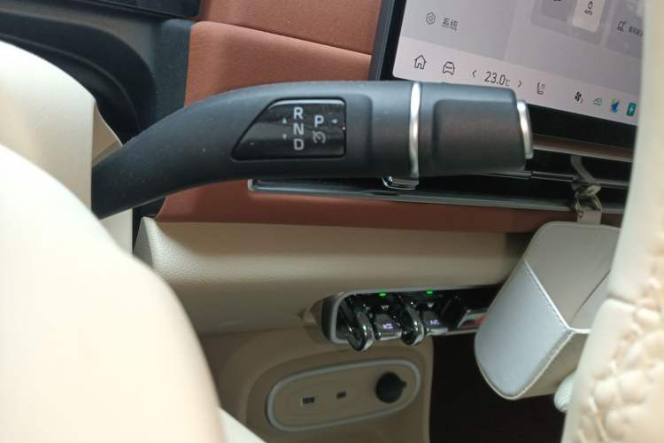 Used ORA Good Cat 2025 Model, 430 km Luxury Version