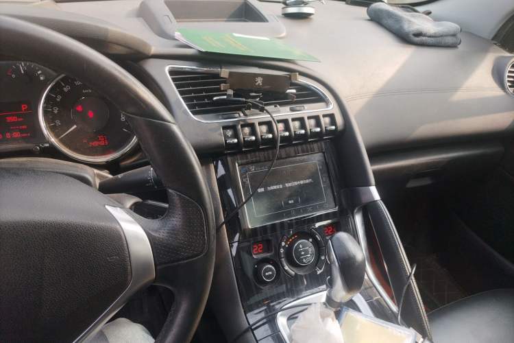 Used Peugeot 3008 2015 1.6THP Automatic Prestige Edition Audio And AC Panel