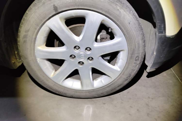 Used Buick Encore 2015 1.4T Automatic Two-Wheel Drive Urban Elite Version