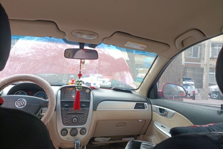 Used Buick Excelle 2013 1.5L Automatic Classic Model
