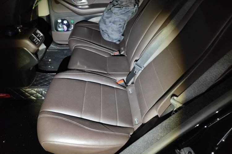 Used Mercedes-Benz GLE 2021 GLE 350 4MATIC Stylish Model Left Rear Seat